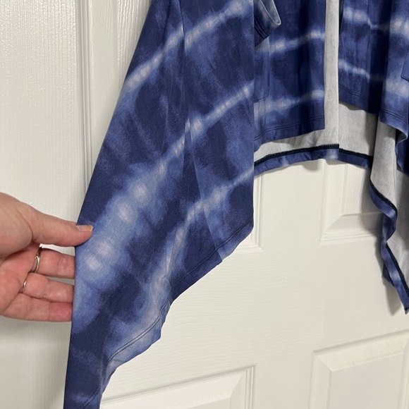 LOGO by Lori Goldstein SO SOFT Blue Tie-Dye Cardigan. - Picture 12 of 14